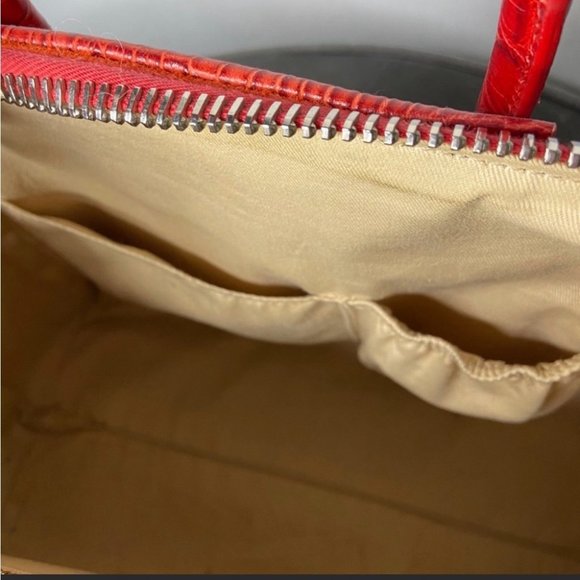 Givenchy Antigona Red Crocodile Embossed Leather Bag Medium - Picture 14 of 16